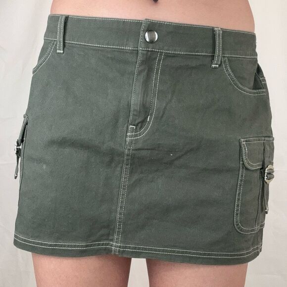 Wild Fable Women's Cargo Mini Skirt Dark Olive 10 Contrast Stitching Zipper Snap - Picture 1 of 11
